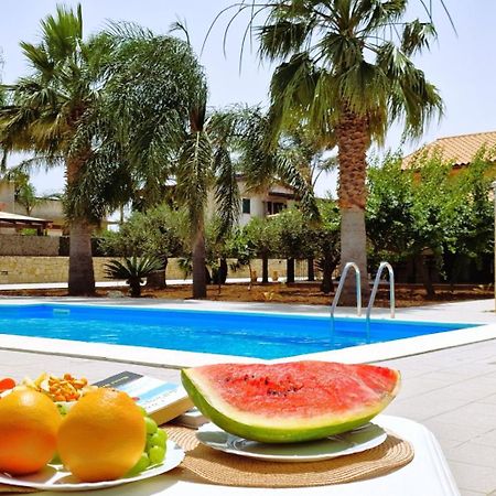 Villa Paradiso Alcamo Marina Buitenkant foto